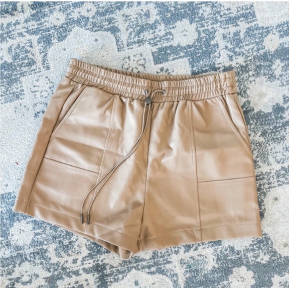 ❗️5/$25❗️NWOT Faux leather shorts - Picture 1 of 4